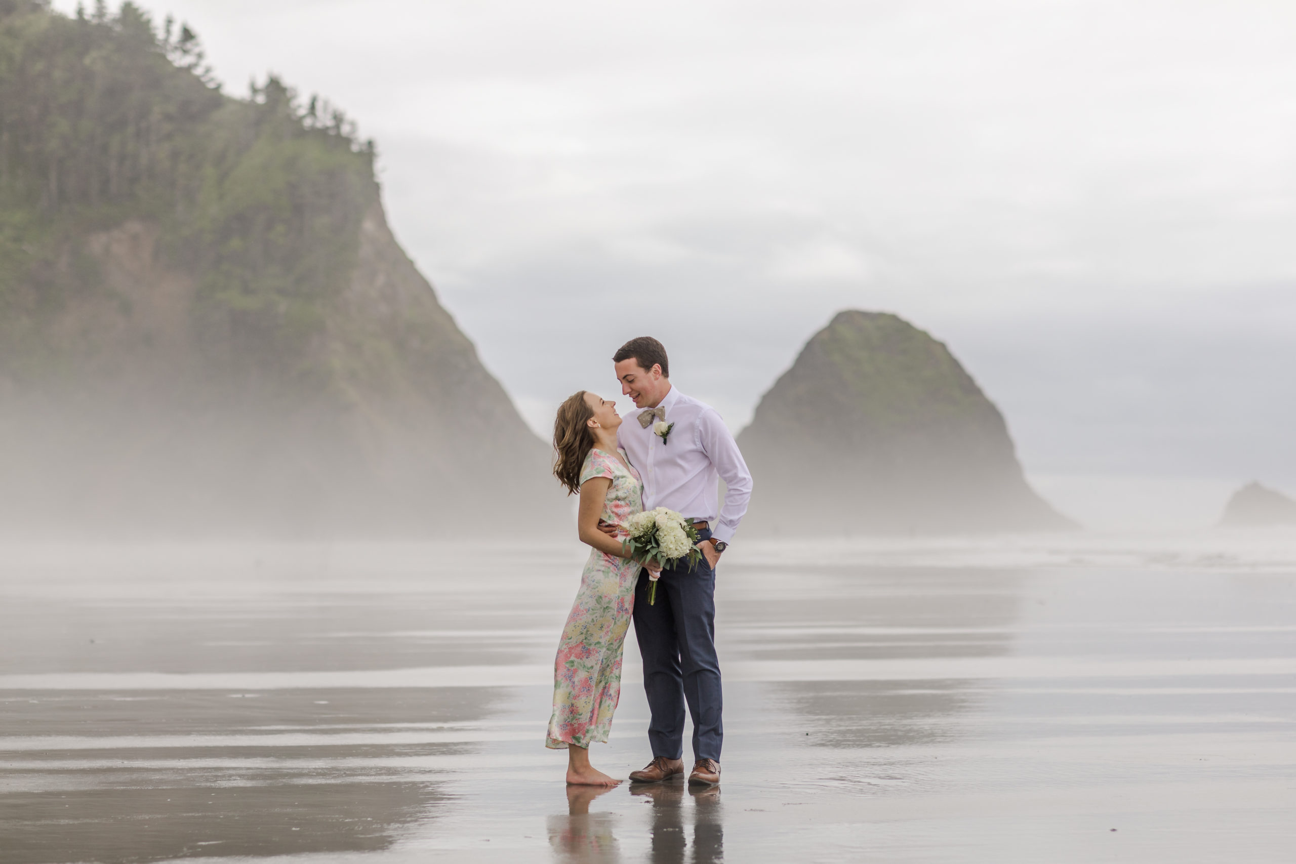 Oregon Coast Elopement, Brogan Marie Photography, Oregon Elopement, Oregon Wedding, Oregon Engagement